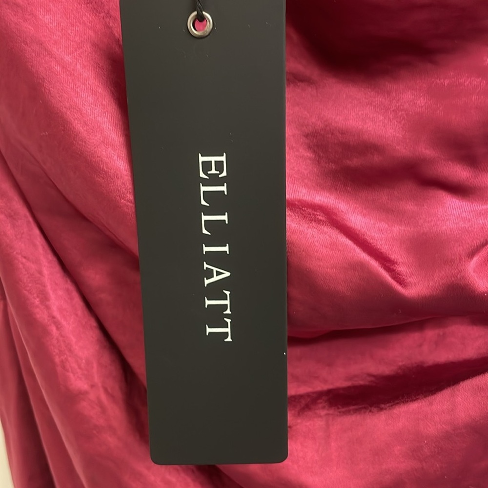 Elliatt Berry Cassini‎ Satin One Shoulder Ruched Midi Dress XL - $238 - Picture 11 of 15